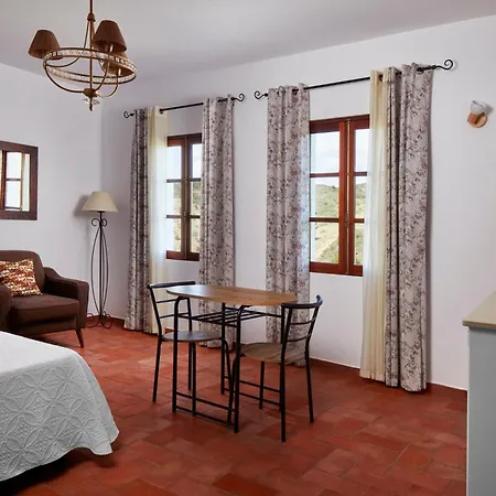 Guest house Monte Do Forno 3*