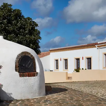 Monte Do Forno 4* 维拉诺瓦德卡塞拉